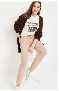 Model wearing maurices clothing.