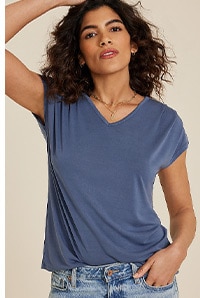 Model wearing maurices clothing.