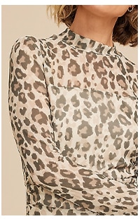 Model wearing maurices clothing.